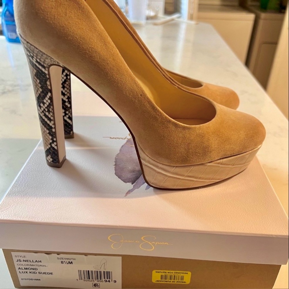 Jessica Simpson Nellah-Suede Almond Suede Textured Platform Heels Size 8.5